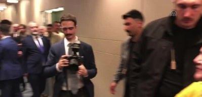 Erdoğan, DMD hastası &Ccedil;ağlar &Ouml;zyiğit ile sohbet etti 