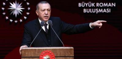 Erdoğan K&uuml;lliye'de meydan okudu, sosyal medya ayağa kalktı