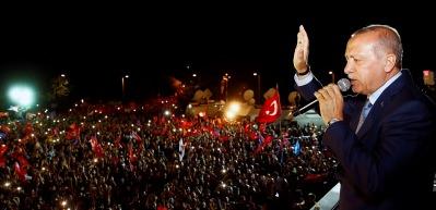 Erdoğan'a Rizeli sanat&ccedil;ıdan Başkanlık Marşı