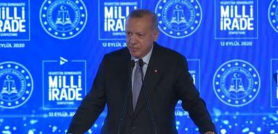 Erdoğan'da Macron'a tarihi ders: Şahsımla daha &ccedil;ok sıkıntın olacak
