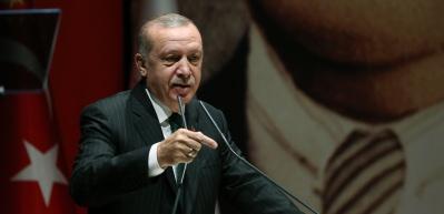 Erdoğan'ın s&ouml;zleri salonu yine ayağa kaldırdı
