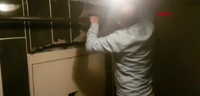 Esenyurt'ta kolu asans&ouml;r ve duvar arasına sıkışan &ccedil;ocuk duvar kırılarak kurtarıldı
