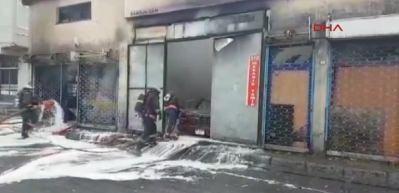 Esenyurt'ta tamirhanede yangın : 6 ara&ccedil; yandı