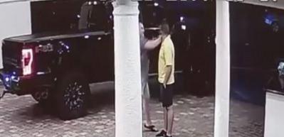 Eski SWAT subayı, otel valesinin d&uuml;nyasını kararttı