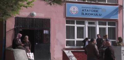 Eskişehir'de oy verme işlemi başladı