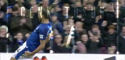 Everton'dan Cenk Tosun'a &ouml;zel doğum g&uuml;n&uuml; videosu!