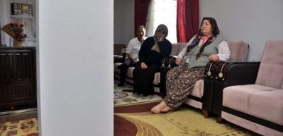 Evinin kolonundan "elektrik direği" &ccedil;ıktı