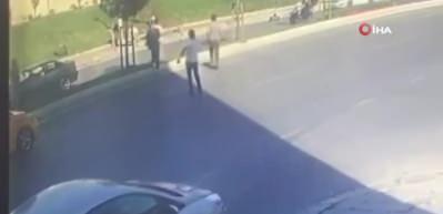 Feci kaza: Takla atan aracın i&ccedil;inden fırladı