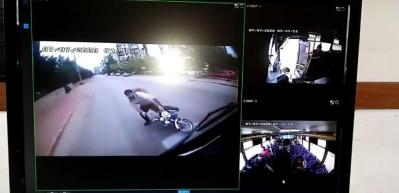 Feci kaza! Yeni doğan bebeğini g&ouml;rmeye gidiyordu