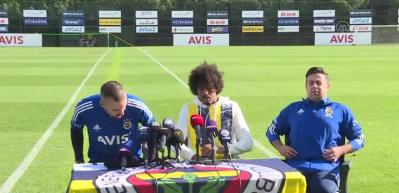 Fenerbah&ccedil;e'nin Brezilyalı futbolcusu Luiz Gustavo: "Yolumuz uzun"