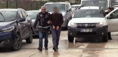 FET&Ouml; h&uuml;k&uuml;ml&uuml;s&uuml; eski komiser, kovalamacayla yakalandı