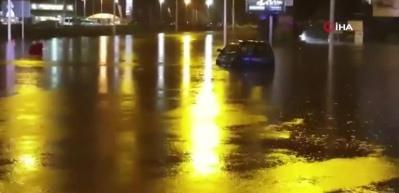 Fransa&rsquo;da sel felaketi: 2 &ouml;l&uuml;