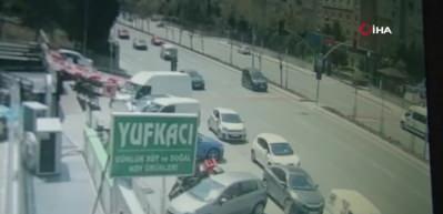 Freni tutmayan hafriyat kamyonu zincirleme kazaya neden oldu: 2 yaralı