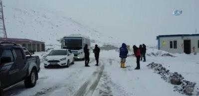 Ge&ccedil;tiğimiz yıllarda bu yol altı ay kapalı kalıyordu