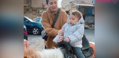 Gizem Hatipoğlu'nun kızı Lila midilliye bindi!