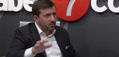 Google facebook siyasi operasyon yapan birer yayıncıdır