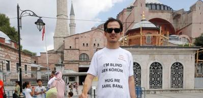 G&ouml;rme engellilerin sosyal medyadaki sesi