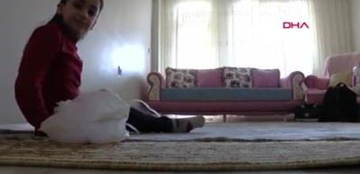 G&uuml;n&uuml; pencere kenarında ge&ccedil;en Yeliz'in tek hayali, ak&uuml;l&uuml; sandalye