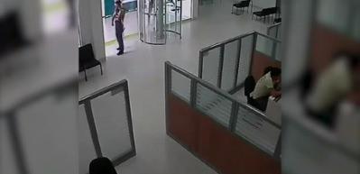 G&uuml;venlik g&ouml;revlisi dediğin b&ouml;yle olur!
