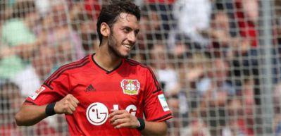 Hakan &Ccedil;alhanoğlu a&ccedil;ılışı yaptı