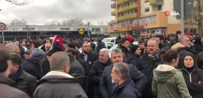 Hanau&rsquo;da binlerce kişi ırk&ccedil;ı ter&ouml;r saldırısına karşı bir araya geldi