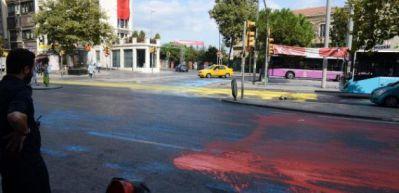 Harbiye &ouml;n&uuml;nde boyalı eylem: 6 g&ouml;zaltı