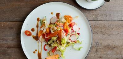 Hardal soslu karışık salata tarifi