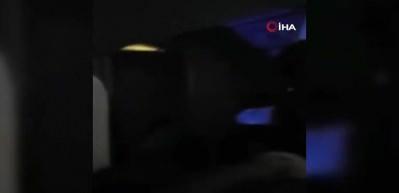 Havada dehşet, Yolcu acil &ccedil;ıkış kapısını a&ccedil;tı