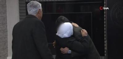 HDP &ouml;n&uuml;nde eylem başlattı, 6 yıl sonra oğluna kavuştu