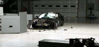 Honda Civic Coupe &ccedil;arpışma testine girdi