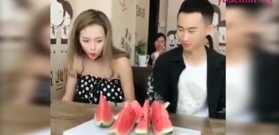 Karpuz b&ouml;yle yenir