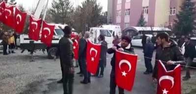 İdlib şehidi Uzman Onbaşı Oğuzhan Taş'ın ailesine acı haber verildi