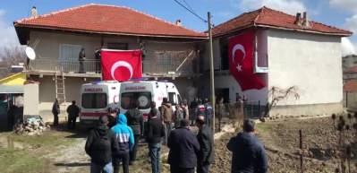 İdlib'de şehit olan Uzman &Ccedil;avuş Ali Turgut'un ailesine acı haber verildi 