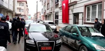 İdlib'de şehit olan Uzman &Ccedil;avuş Muhammed Yılmaz'ın ailesine acı haber verildi