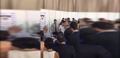 İlber Hocayı hiç böyle görmediniz! Bir anda kalkıp elini öptü...