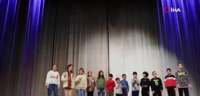 İlkokul &ouml;ğrencilerinden Cumhurbaşkanı Erdoğan'a 'doğum g&uuml;n&uuml;' s&uuml;rprizi