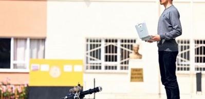 İmam Hatip'li Furkan'dan lazer g&uuml;d&uuml;ml&uuml; insansız tank prototipi