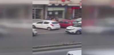 İngiliz bayrağına benzeyen havluyu balkonuna astı, mahalle karıştı