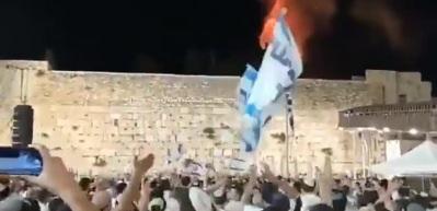 Instagram'dan b&uuml;y&uuml;k skandal! 