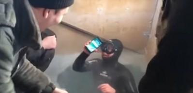 iPhone 7 buz tutmuş suda 13 saat kalırsa ne olur?