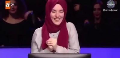 &Uuml;mm&uuml; G&uuml;ls&uuml;m Kim Milyoner Olmak İster'e damga vurdu!