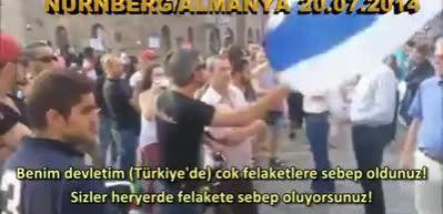 İsrail'e destek y&uuml;r&uuml;y&uuml;ş&uuml;n&uuml; tek başına dağıtan T&uuml;rk