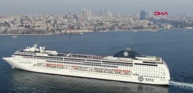 İstanbul'a 2 bin yolculu dev kruvaziyer geldi!