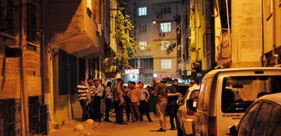 İstanbul'da aile faciası: 2 &ouml;l&uuml;