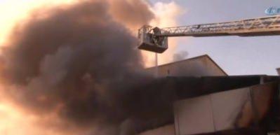 İstanbul&rsquo;da korkutan yangın