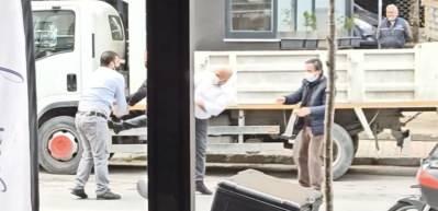 İstanbul&rsquo;un g&ouml;beğinde taksici dehşeti anbean kamerada