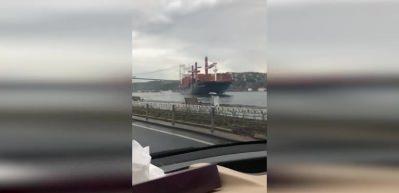 İşte dev geminin kıyıya vurma anı!