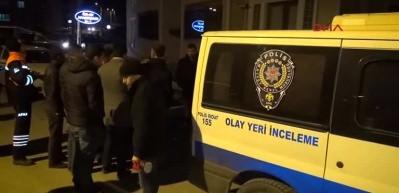 İstinat duvarı apartmanın &uuml;zerine &ccedil;&ouml;kt&uuml;