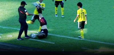 Jalsor Soriano rakibinin karnına tekme attı