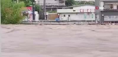 Japonya'daki sel felaketinde &ouml;l&uuml; sayısı 62'ye ulaştı
